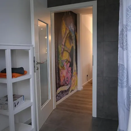 Timon Grosszuegig Modern Mit Terrasse Ca 50 Qm * هام