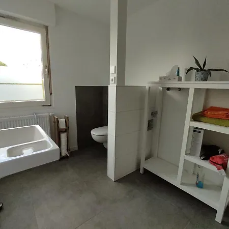 Timon Grosszuegig Modern Mit Terrasse Ca 50 Qm شقة *